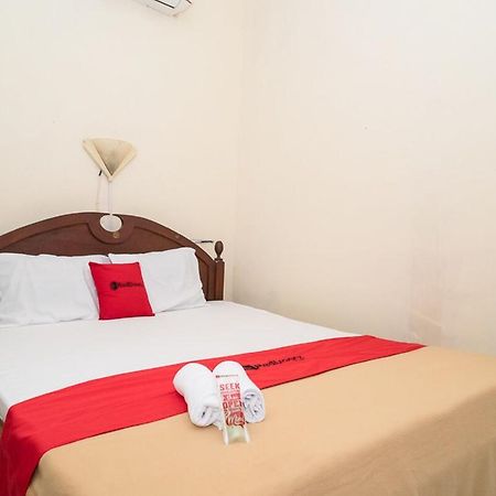 Отель Reddoorz Near Kampus 3 Uty Джокьякарта Экстерьер фото