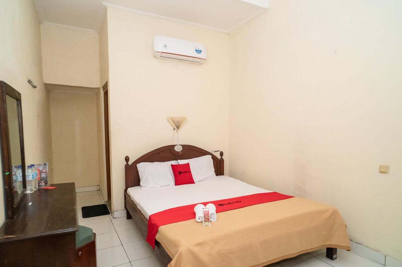 Отель Reddoorz Near Kampus 3 Uty Джокьякарта Экстерьер фото