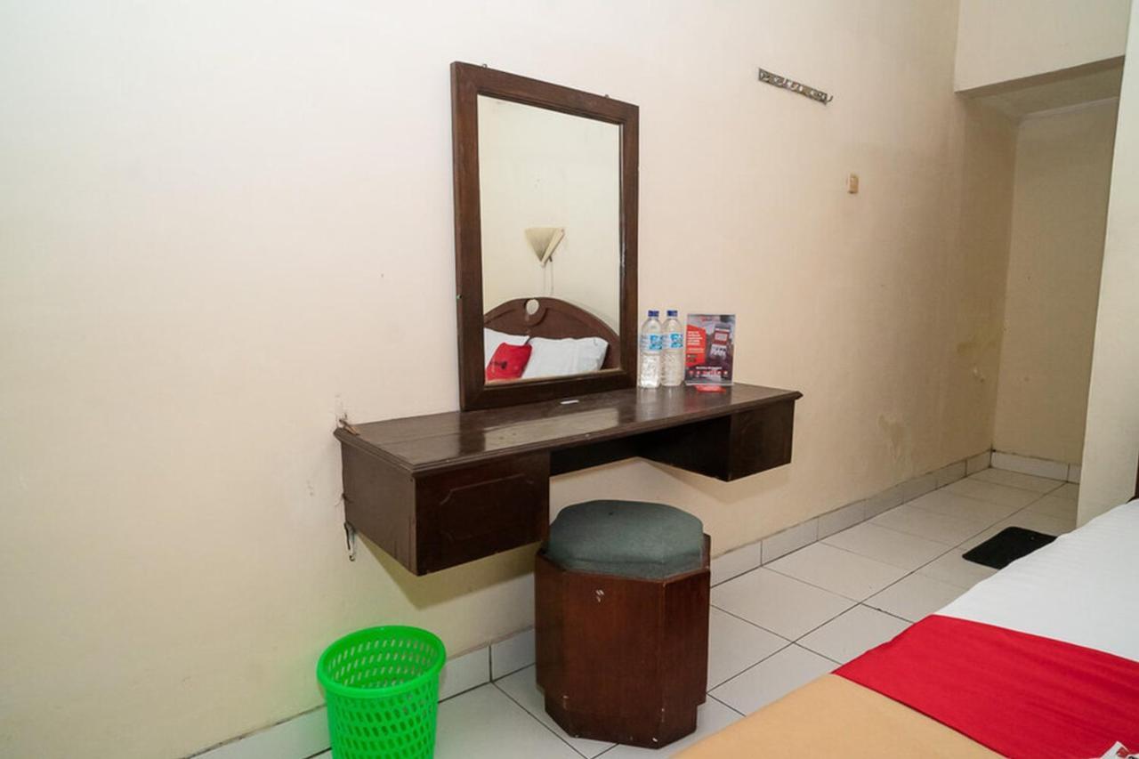 Отель Reddoorz Near Kampus 3 Uty Джокьякарта Экстерьер фото