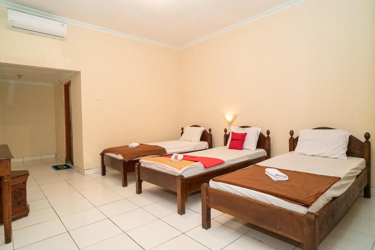 Отель Reddoorz Near Kampus 3 Uty Джокьякарта Экстерьер фото