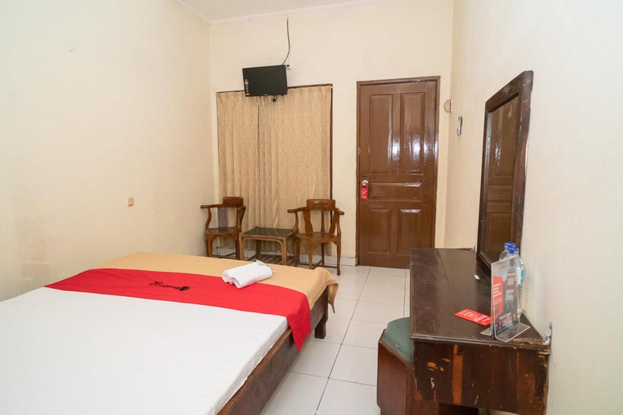 Отель Reddoorz Near Kampus 3 Uty Джокьякарта Экстерьер фото