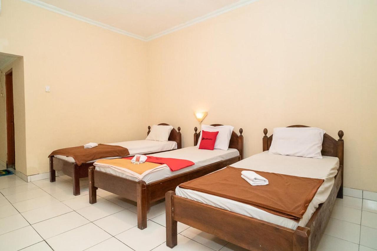 Отель Reddoorz Near Kampus 3 Uty Джокьякарта Экстерьер фото