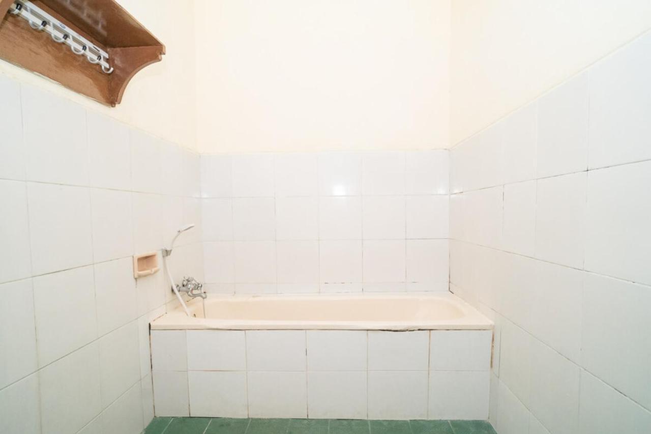 Отель Reddoorz Near Kampus 3 Uty Джокьякарта Экстерьер фото