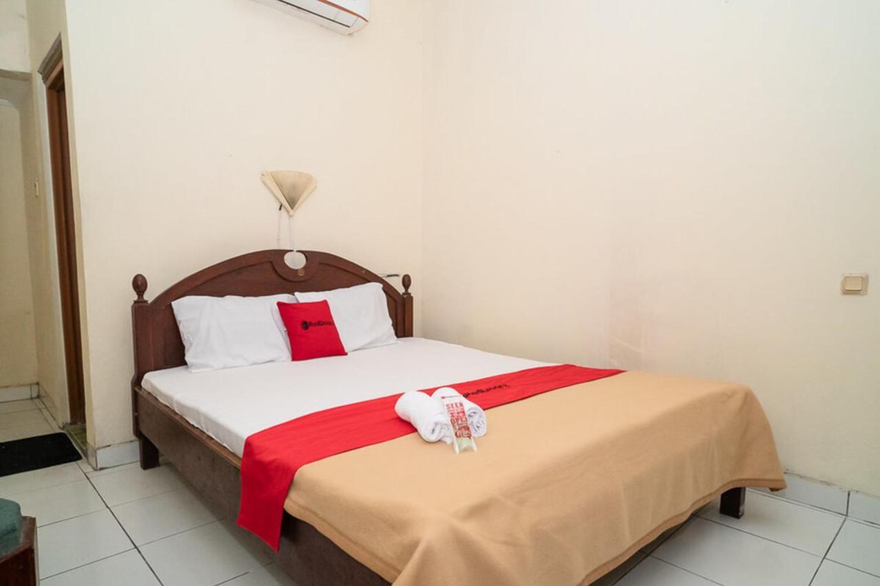 Отель Reddoorz Near Kampus 3 Uty Джокьякарта Экстерьер фото
