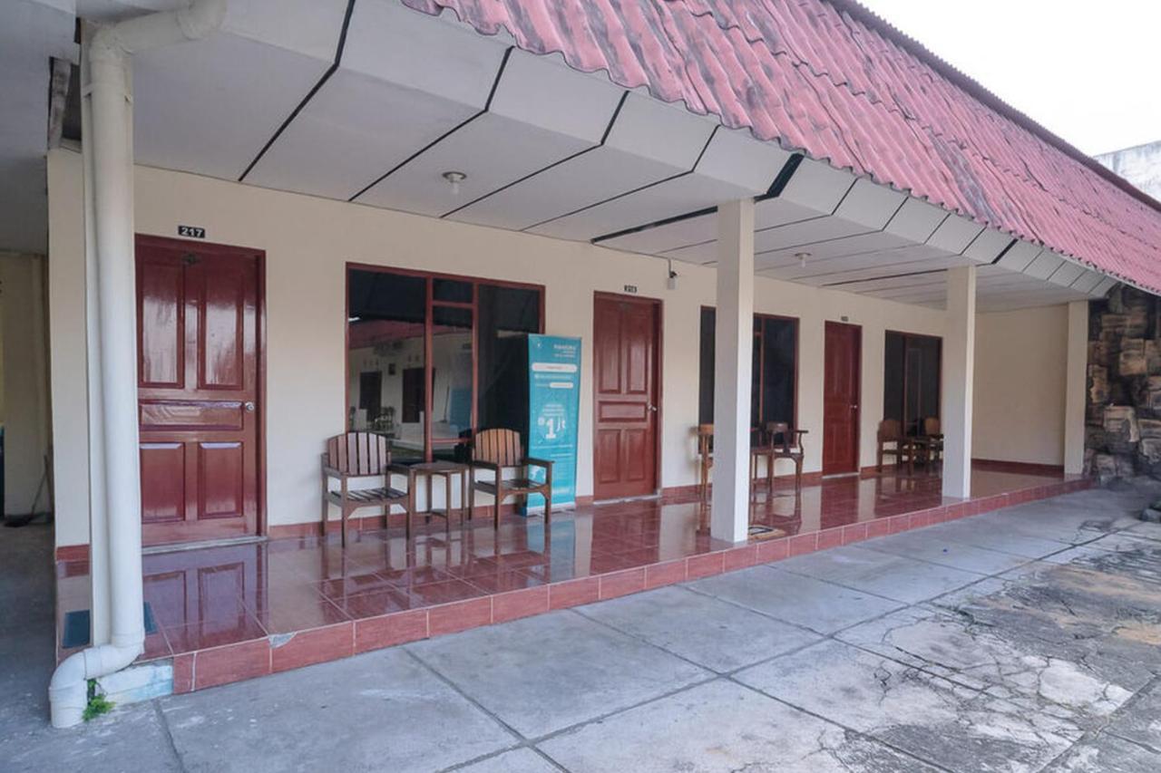 Отель Reddoorz Near Kampus 3 Uty Джокьякарта Экстерьер фото