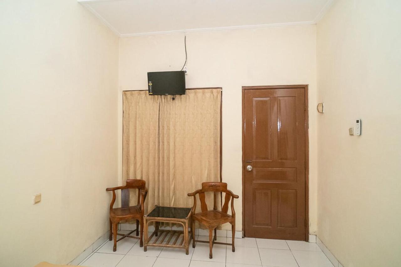 Отель Reddoorz Near Kampus 3 Uty Джокьякарта Экстерьер фото