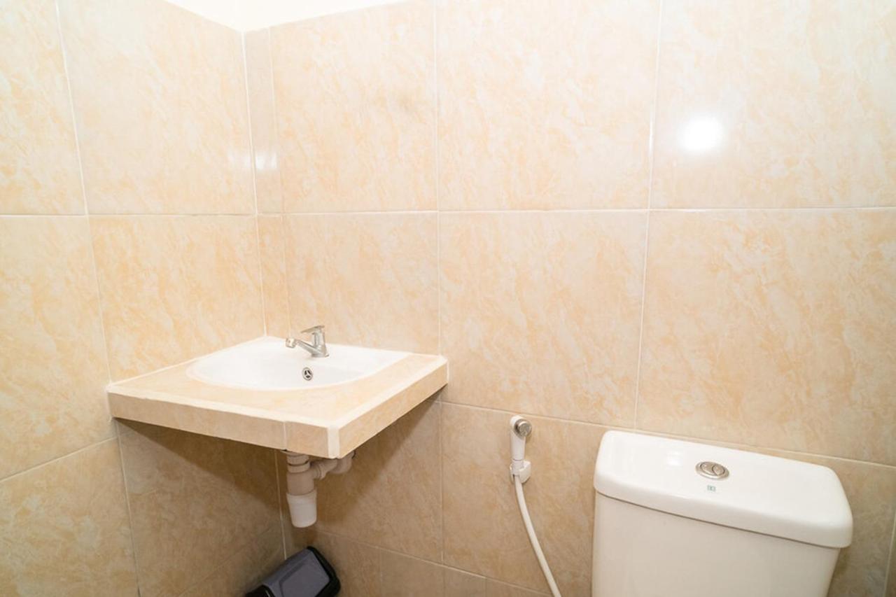 Отель Reddoorz Near Kampus 3 Uty Джокьякарта Экстерьер фото